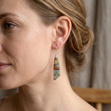 Gaia – Vintage Earrings Featuring Natural Stone