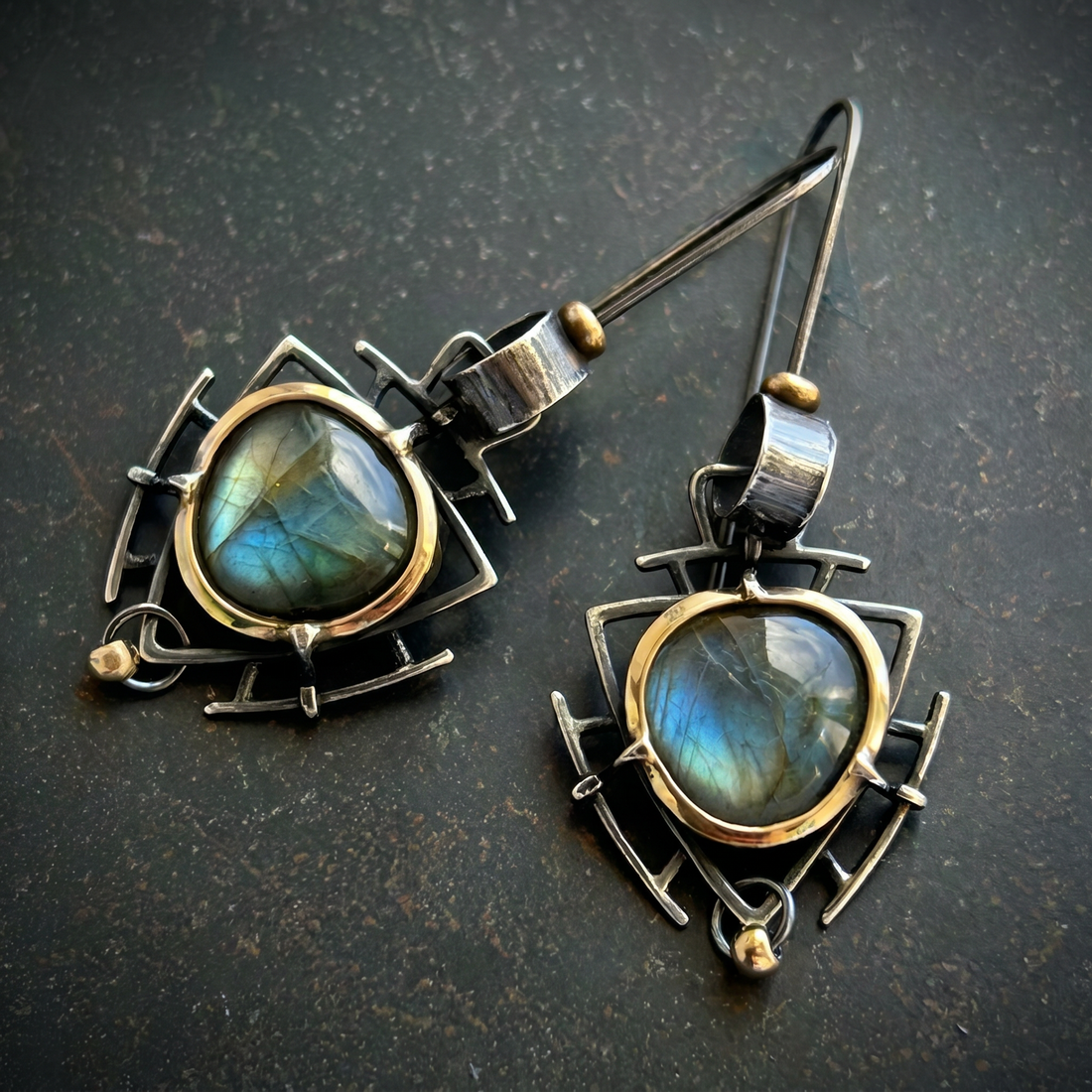 Lydie – Earrings Labradorite Silver and Gold