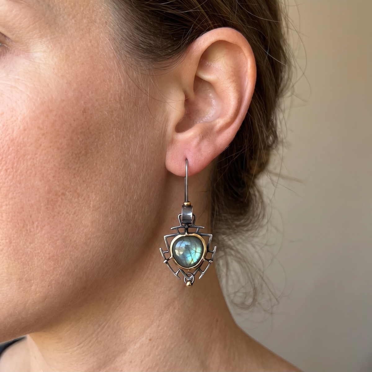Lydie – Earrings Labradorite Silver and Gold