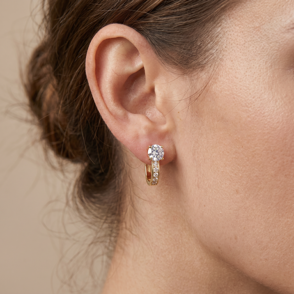 Nathalie – Huggie Earrings Crafted from Moissanite Gold 18K