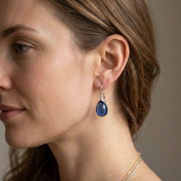 Elira – Earrings Featuring Elegant Crystal Drops