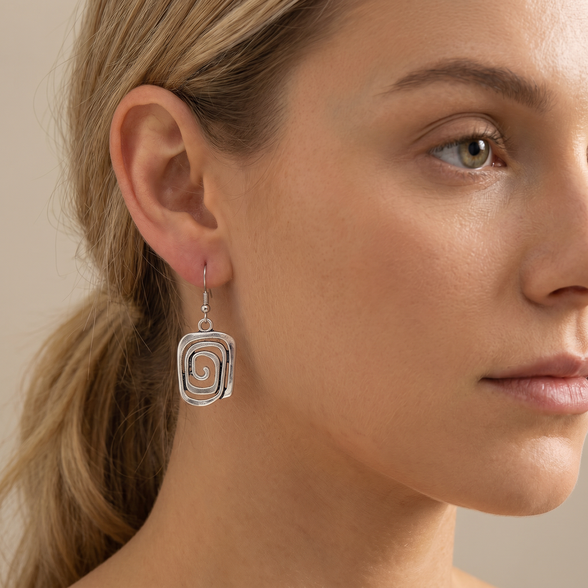 Kaia – Boho Style Earrings in Silver with Spiral Design