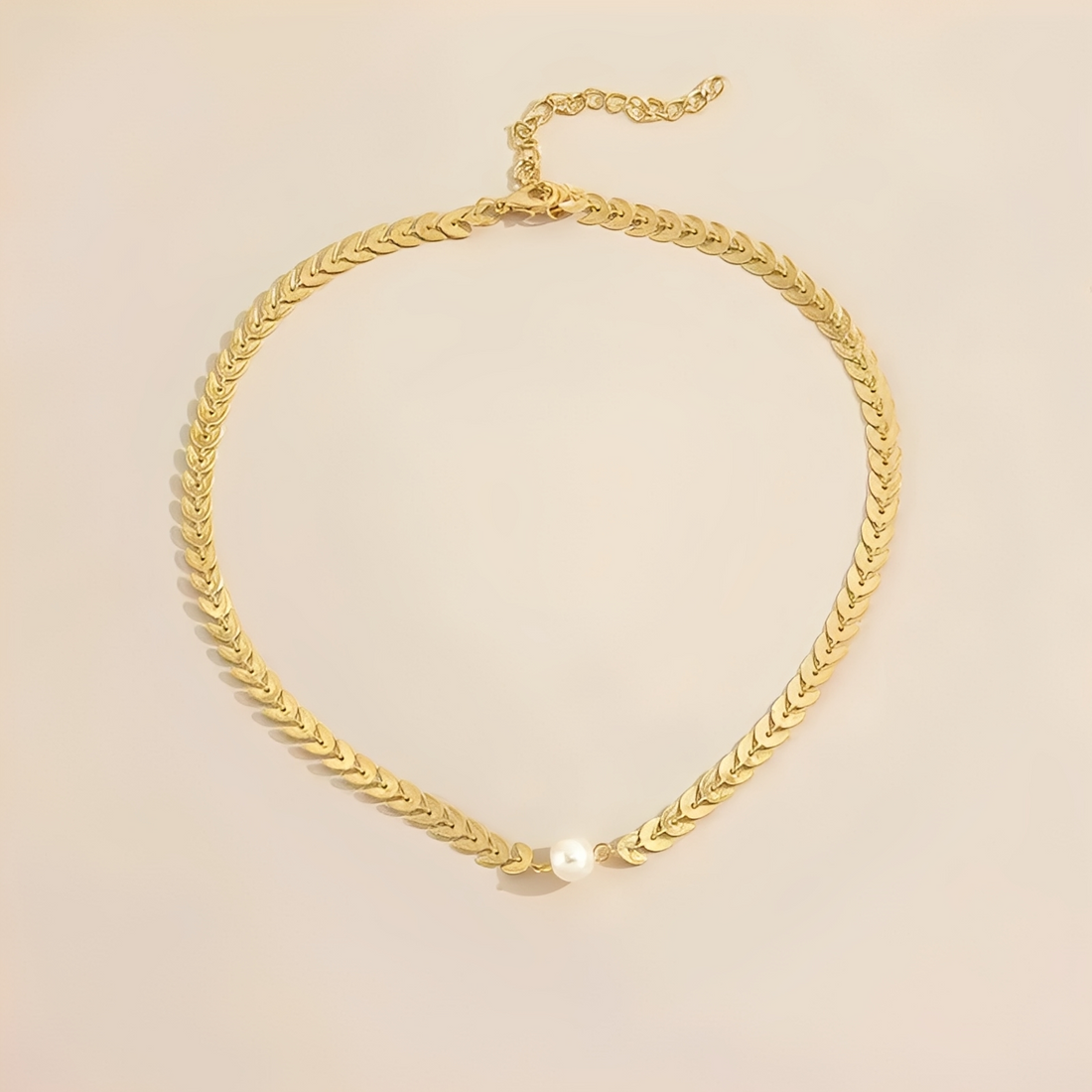Aria – Roman Necklace in Gold & Elegant Pearl