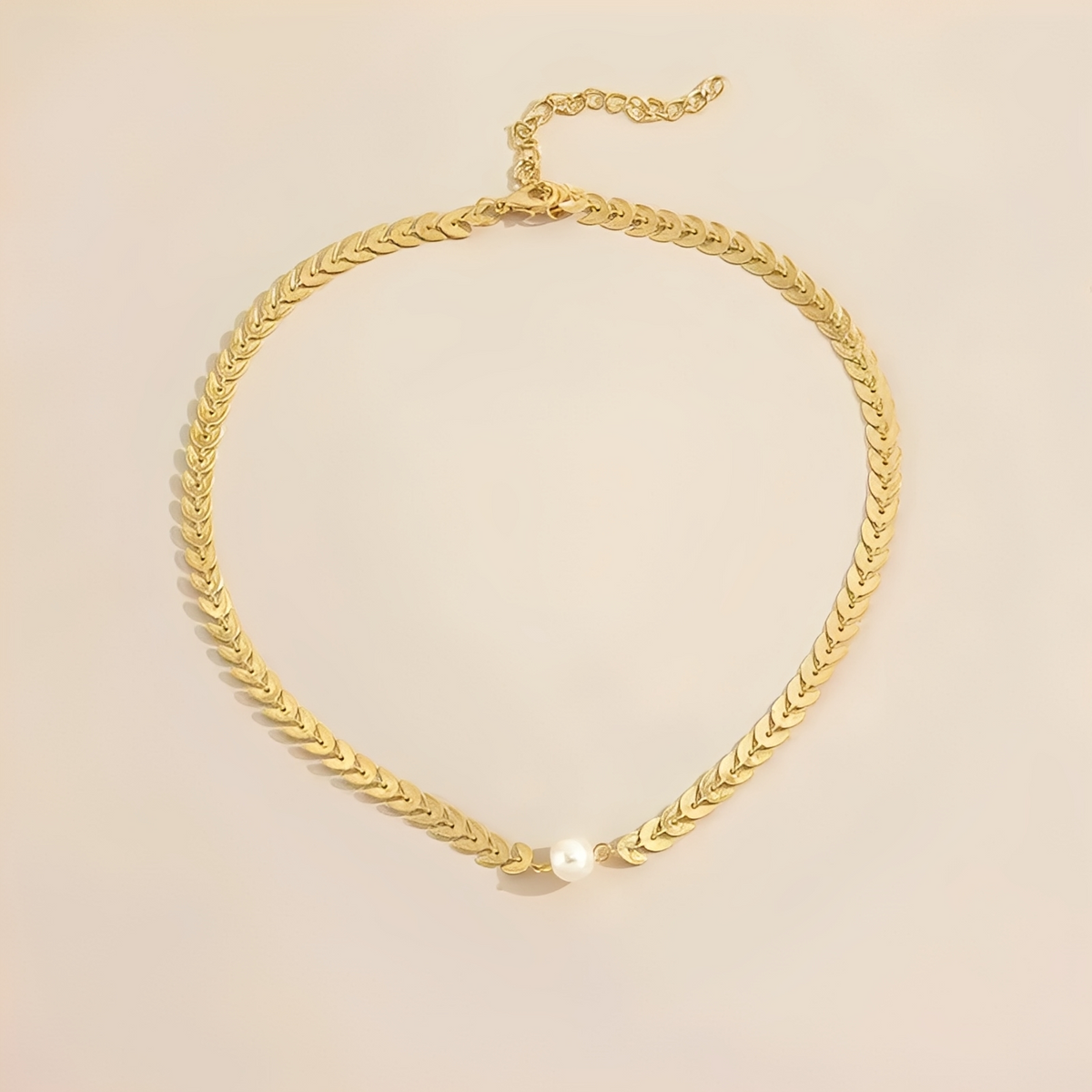 Aria – Roman Necklace in Gold & Elegant Pearl