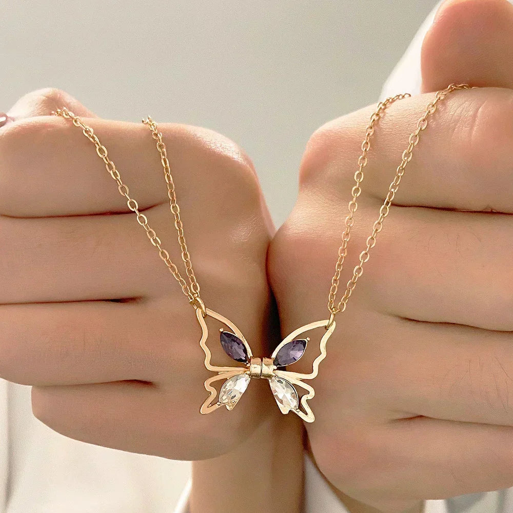 April – Magnetic Butterfly Necklace in Gold