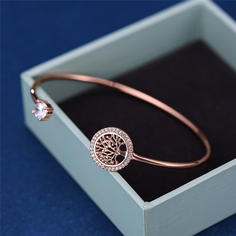 Elowen – Adjustable Bracelet with Tree of Life