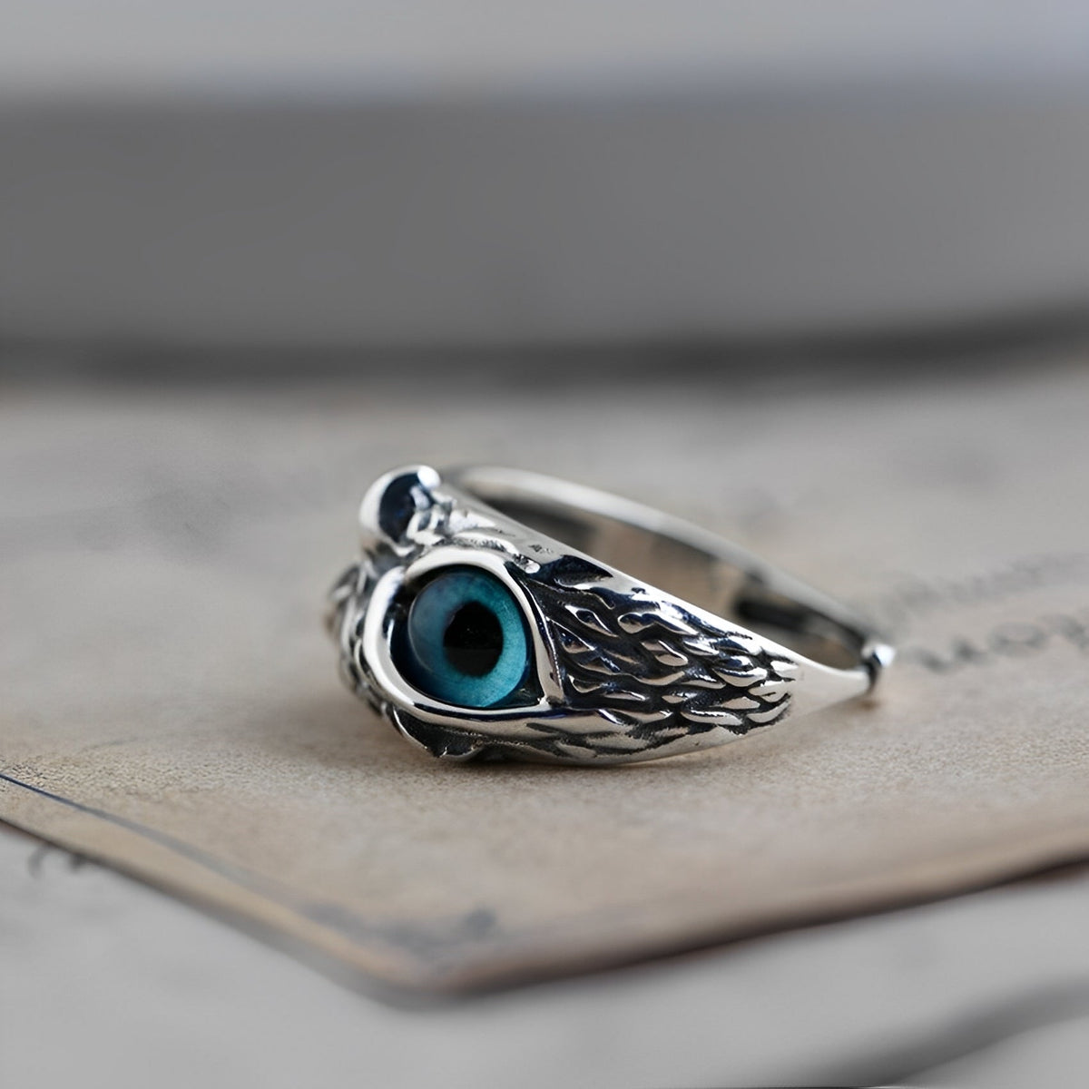 Niva – Adjustable Lucky Charm Ring in Silver and Opal