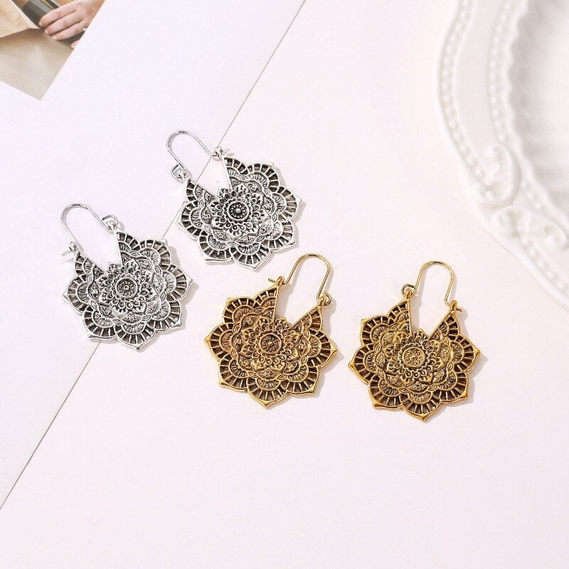 Sanya – Earrings mandala of the lotus flower