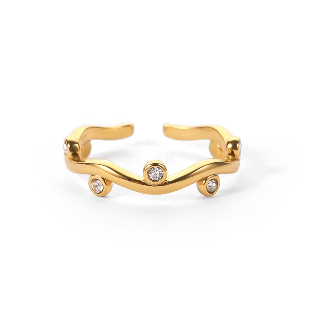 Willow – Adjustable Gold Ring with Leaf Design and Zirconia