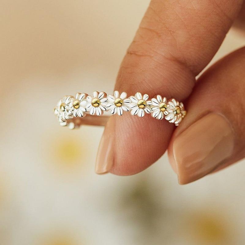 Flavia – Adjustable Daisy Ring crafted from Enamelled Silver