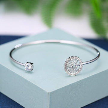 Elowen – Adjustable Bracelet with Tree of Life