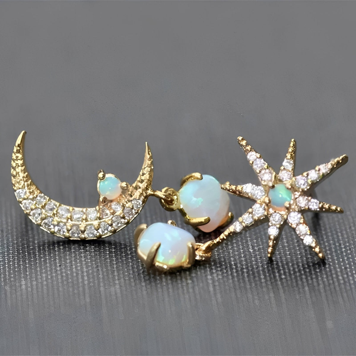 Astra – Golden Earrings Moon & Star in Opal