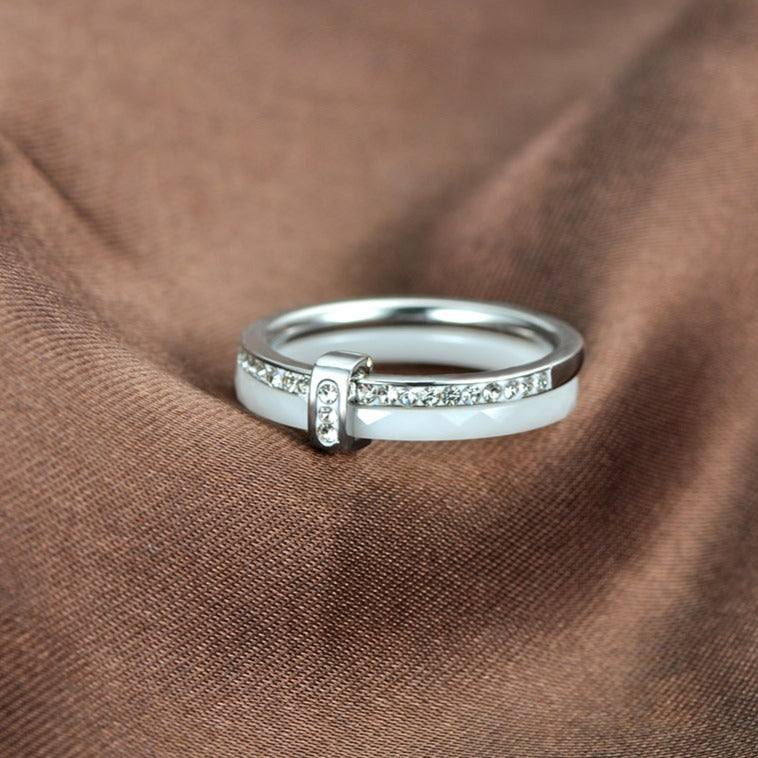 Cerelia – Elegant Ceramic Ring with Zirconia