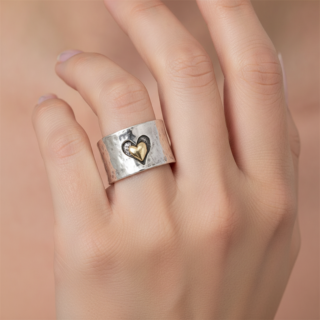 Alina – Vintage Heart Ring