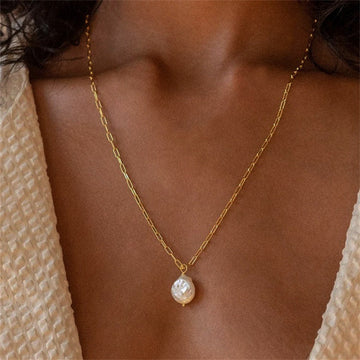 Angelika - Pearl Necklace