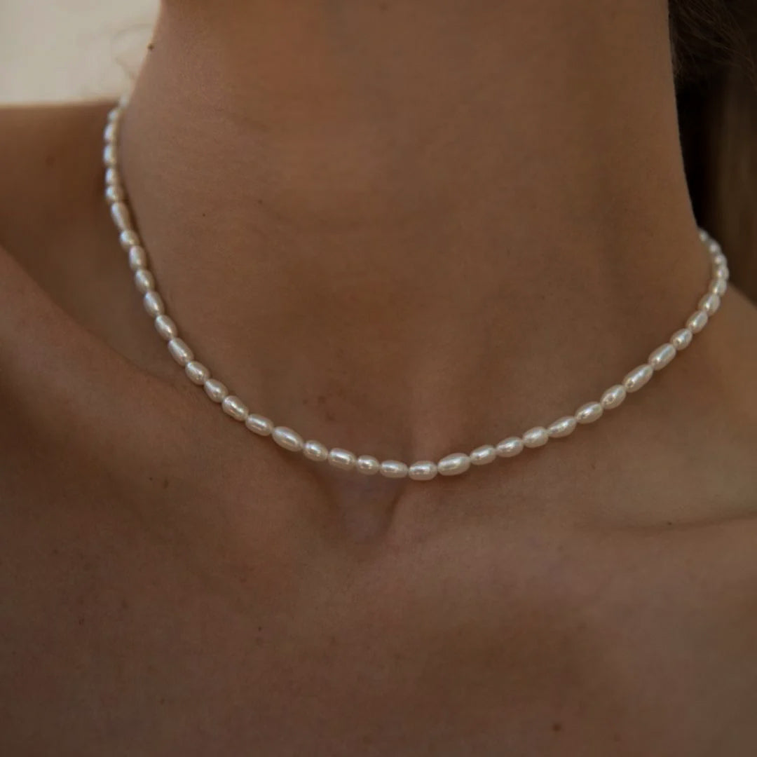 Avaria - Choker featuring Freshwater Pearls