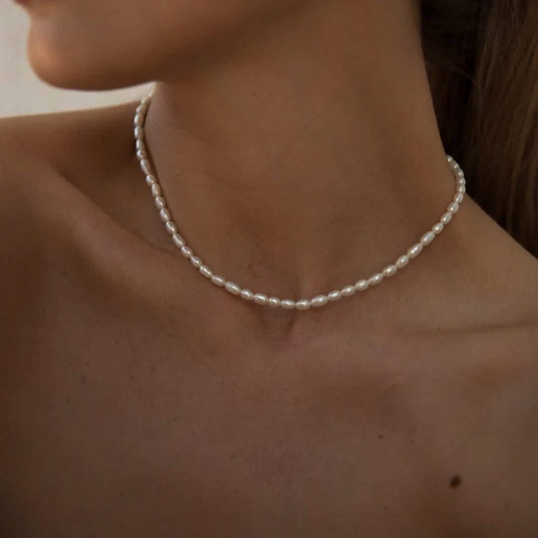 Avaria - Choker featuring Freshwater Pearls