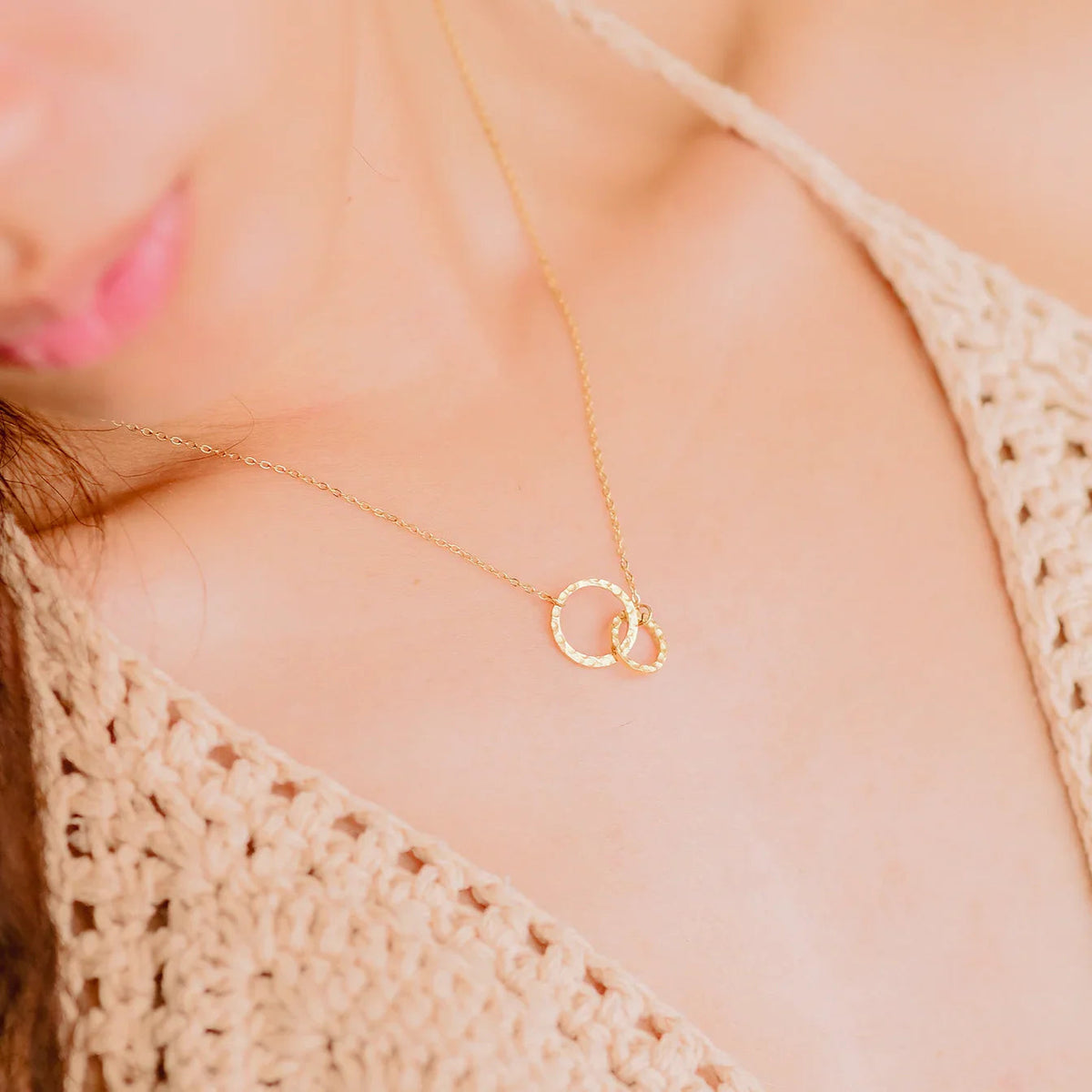 Isabelle – Stylish Gold Hoop Necklace