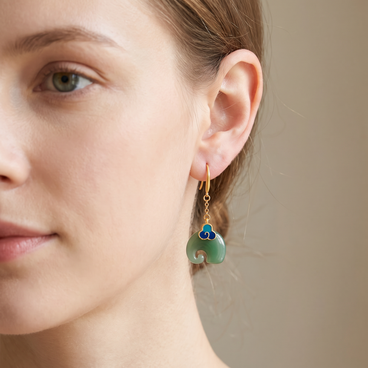 Elly – Chic Earrings Featuring Green Retro Detail