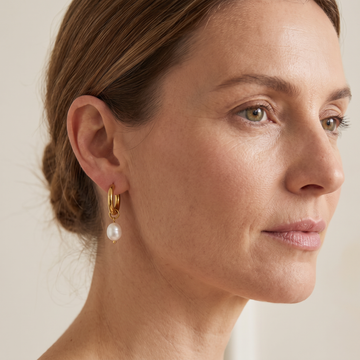 Ada – Chic Pearl Earrings