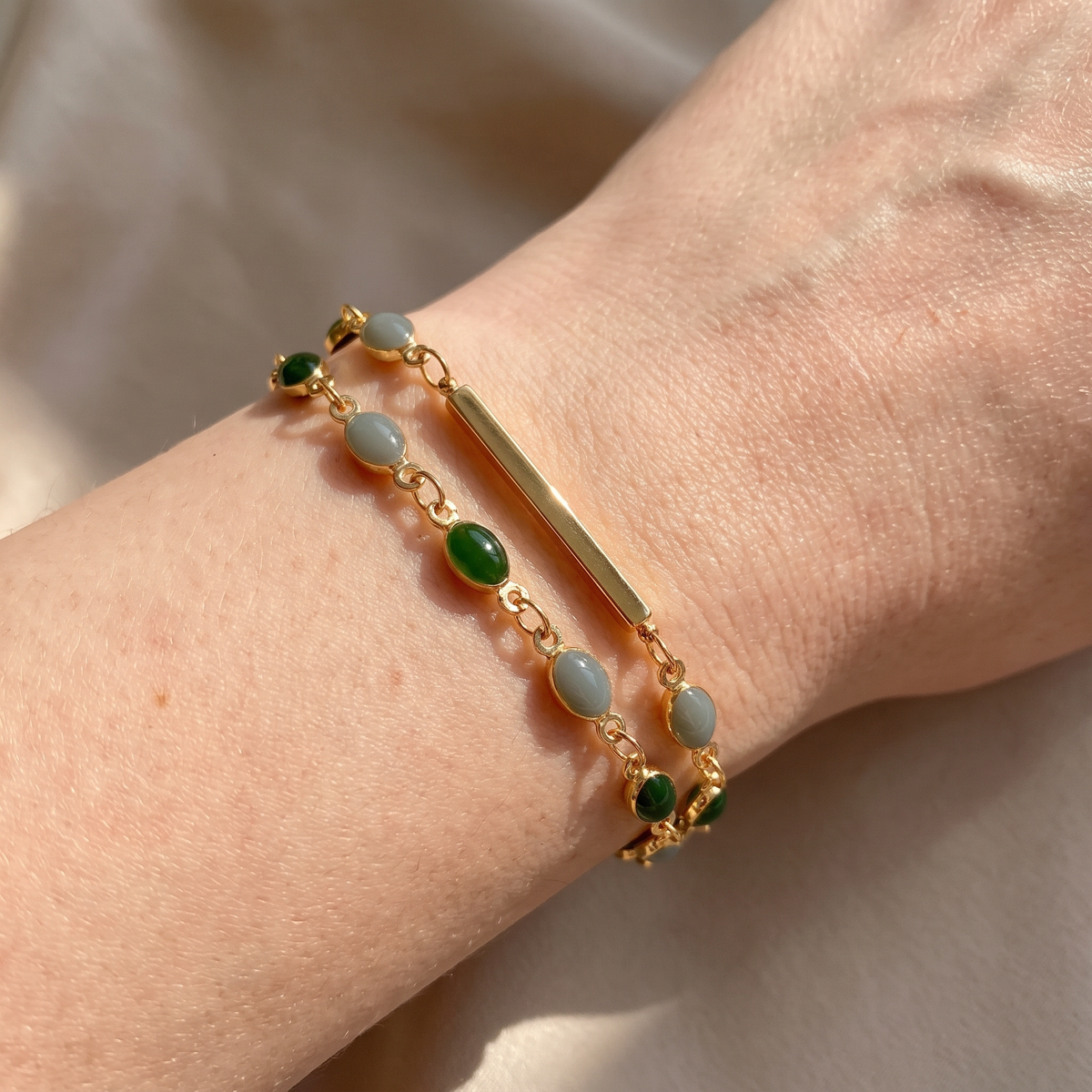 Manon – Bracelet featuring Green Stone in Gold