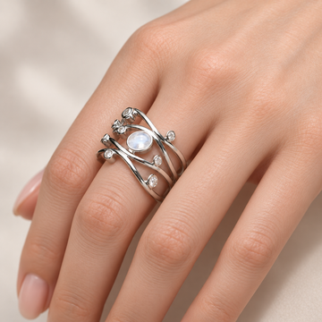 Inara – Vintage Ring in Silver with Irregular Zirconia