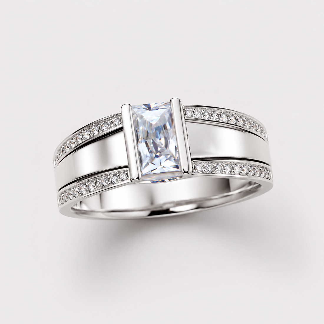 Vivienne – Vintage Ring with Set Glass