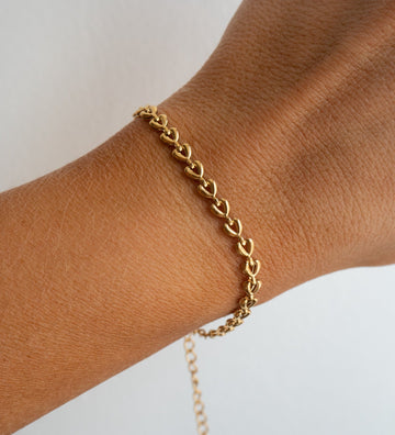 Kendra - Golden Heart Chain Bracelet