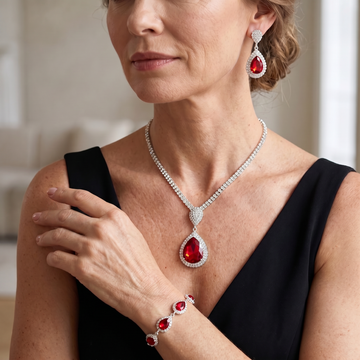 Thalira – Jewelry Set Gold Bloodwynne