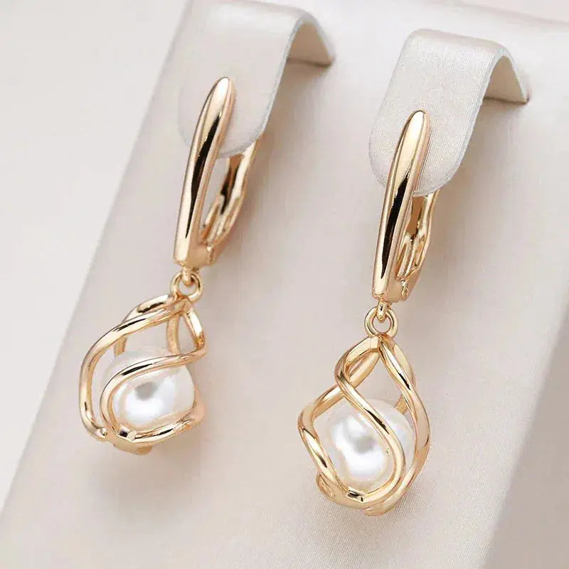 Lyanna – Golden Pearl Earrings with Gentle Glow