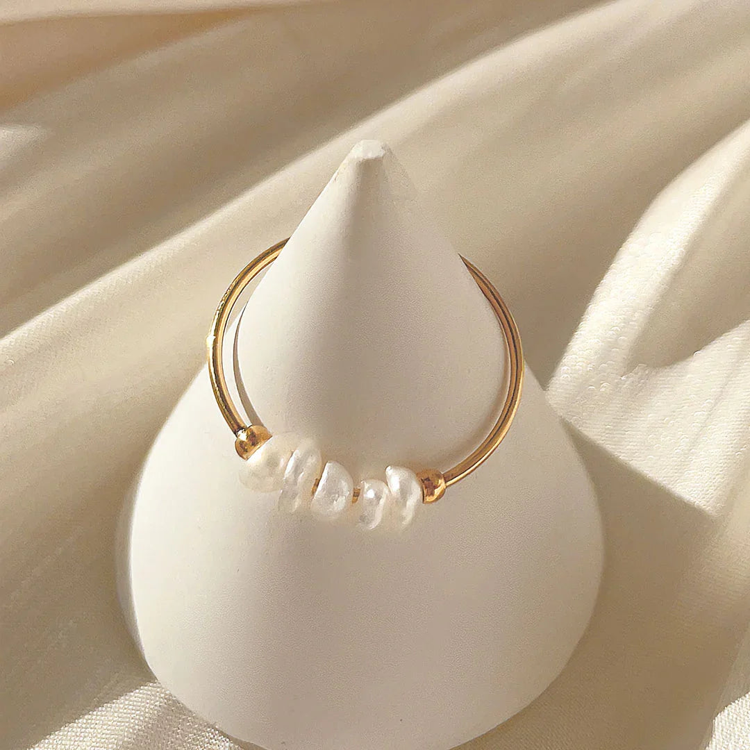 Miori – Ring Featuring Natural Pearl in Gold