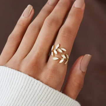 Sylvie – Open Ring crafted from Silver and Light Opal