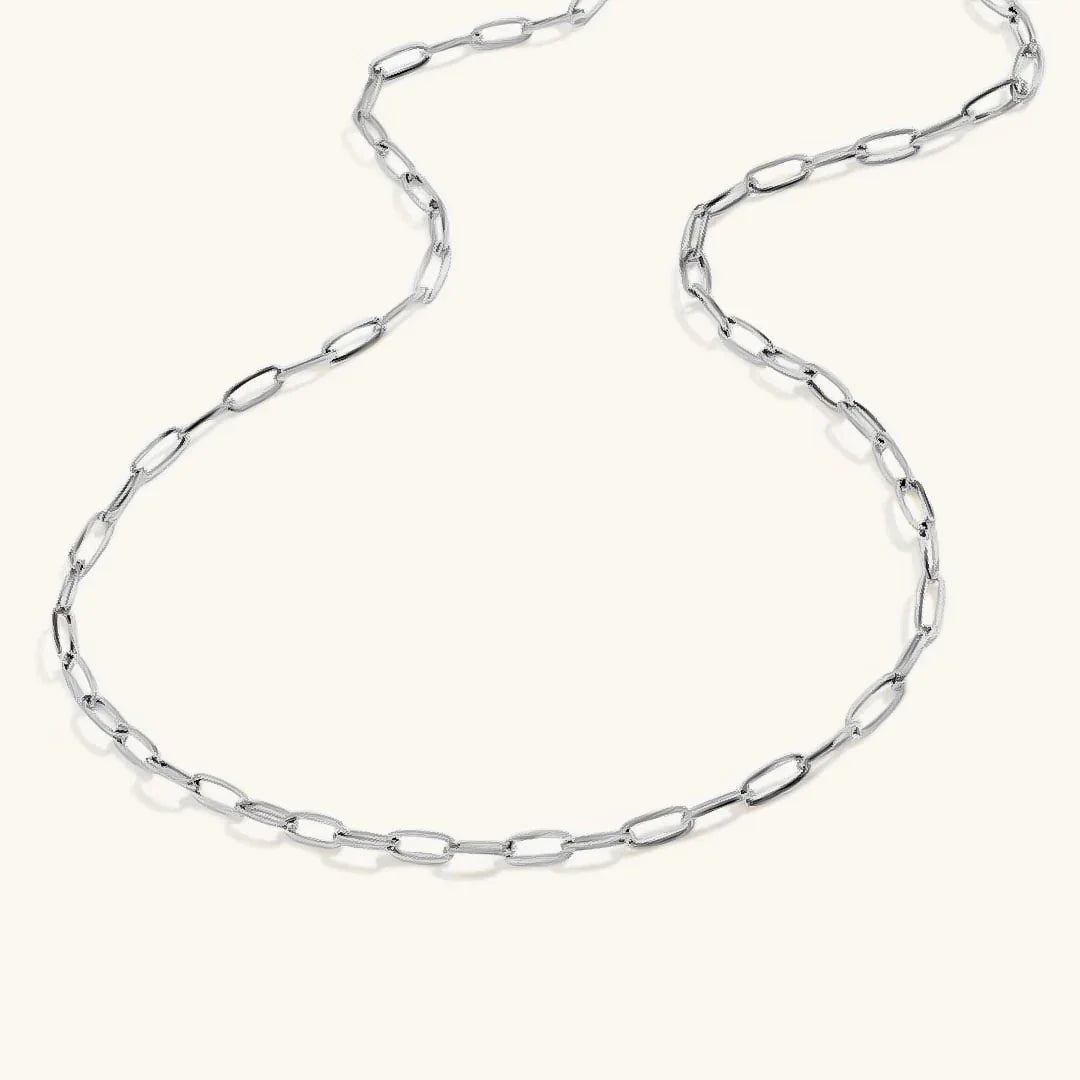 Nadia – Paperclip Chain crafted from Noble Gold
