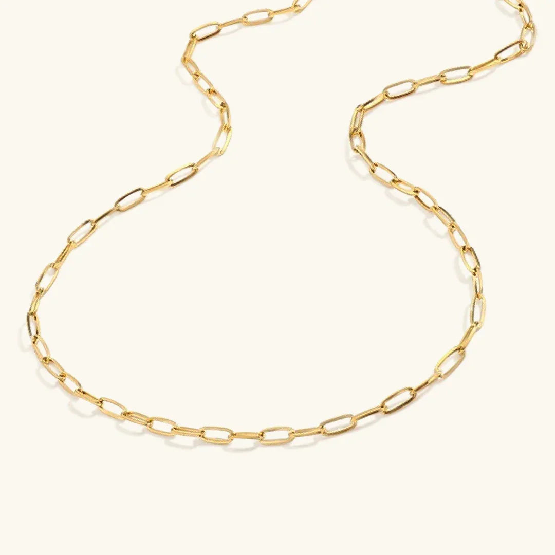 Nadia – Paperclip Chain crafted from Noble Gold