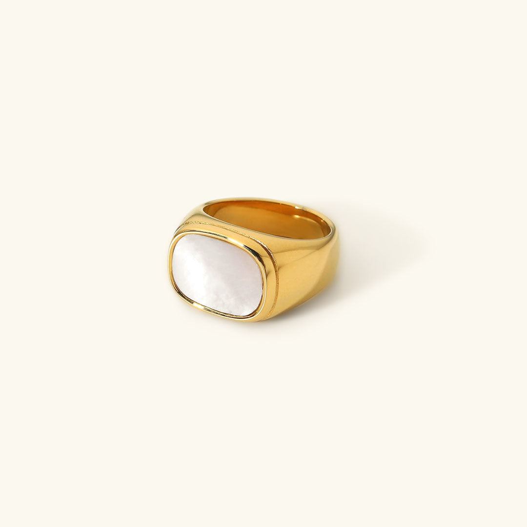 Nova - Sleek Shell Gold Ring