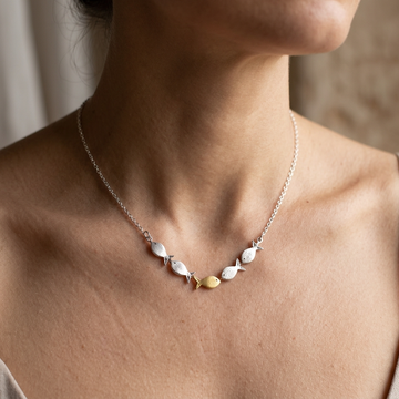 Amandine – Elegant goldfish necklace
