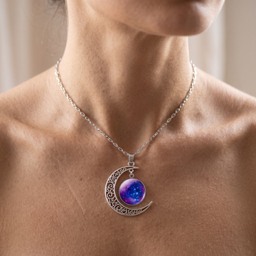 Harriet – Energetic Pendant for Love and Success
