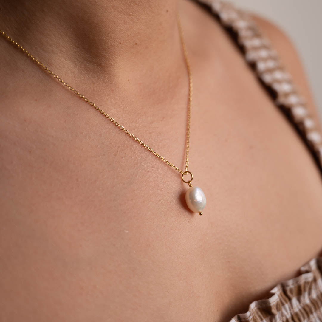 Golden Pearl Necklace - Gleaming Pearl Pendant