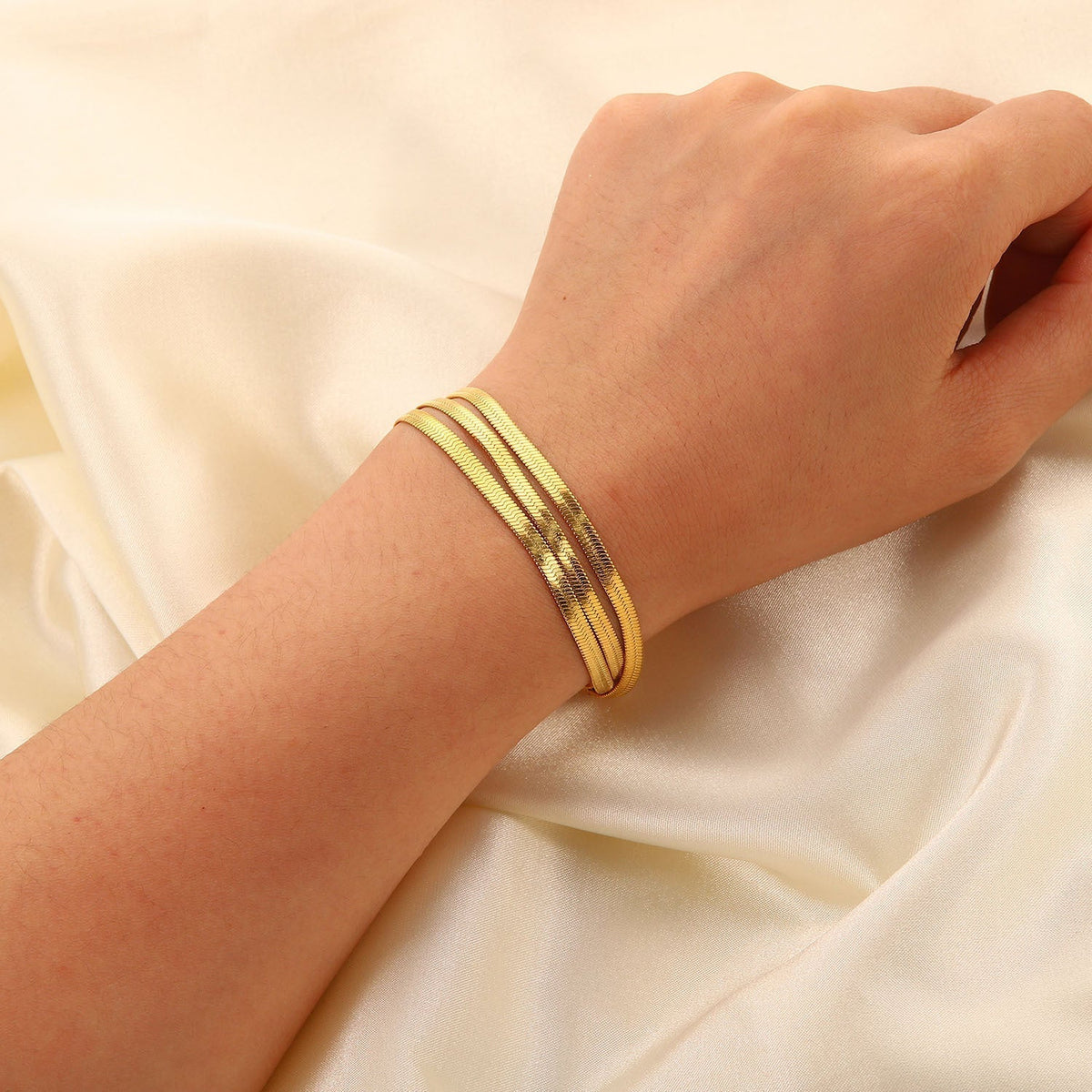 Abela - Three-Layer Fishbone Bracelet