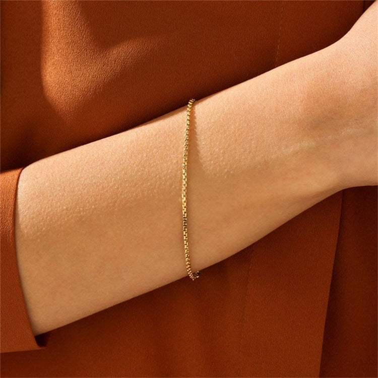 Victoria – Necklace Bracelet Gold