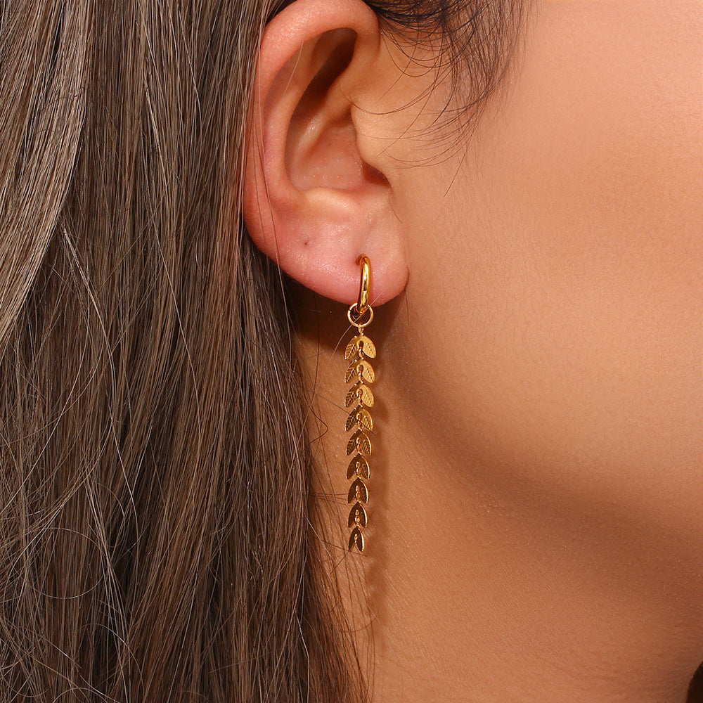 Faith - Earrings in Fish Tail Design
