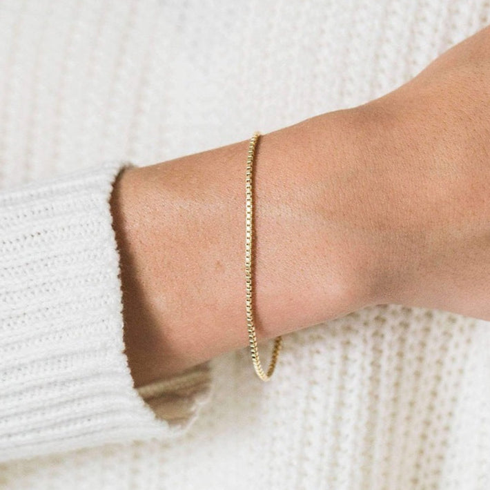 Victoria – Necklace Bracelet Gold