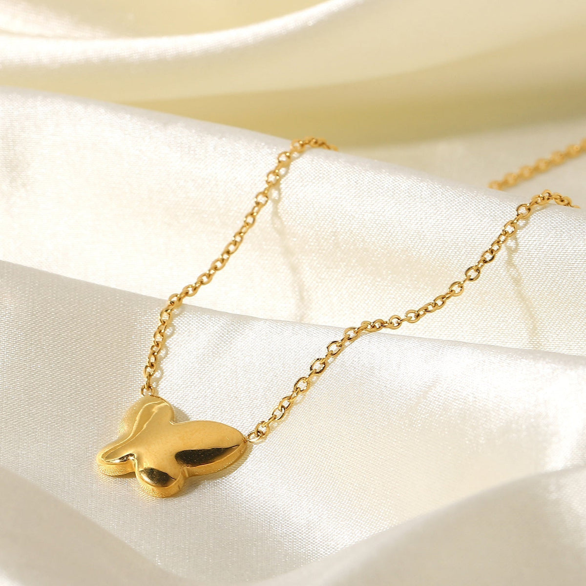 Butterfly - Pearl Necklace