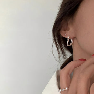 Elena – Heart-Shaped Earrings with Fine Pin Structure