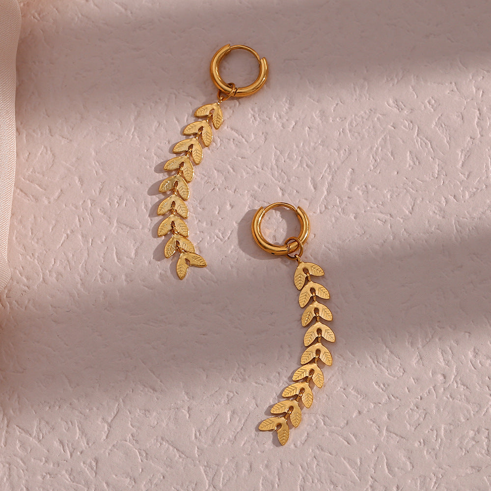 Faith - Earrings in Fish Tail Design