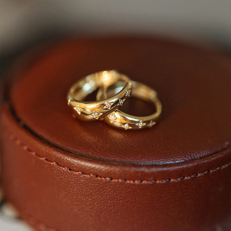 Nori – Noble Earrings in Gold and Silver