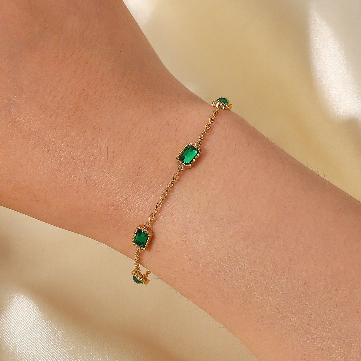 Erin - Green Bracelet