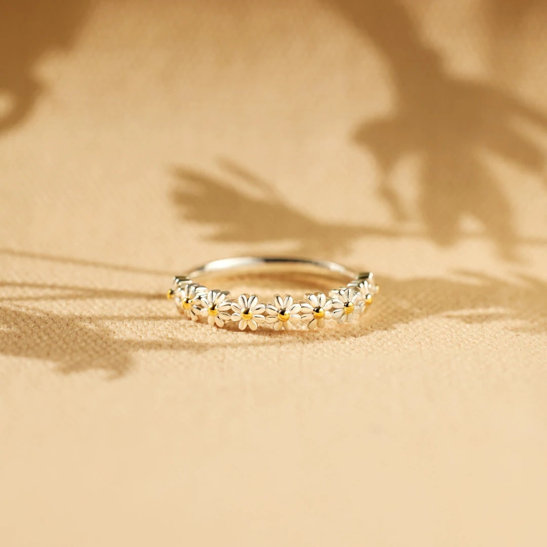 Flor – Exquisite Flower Ring