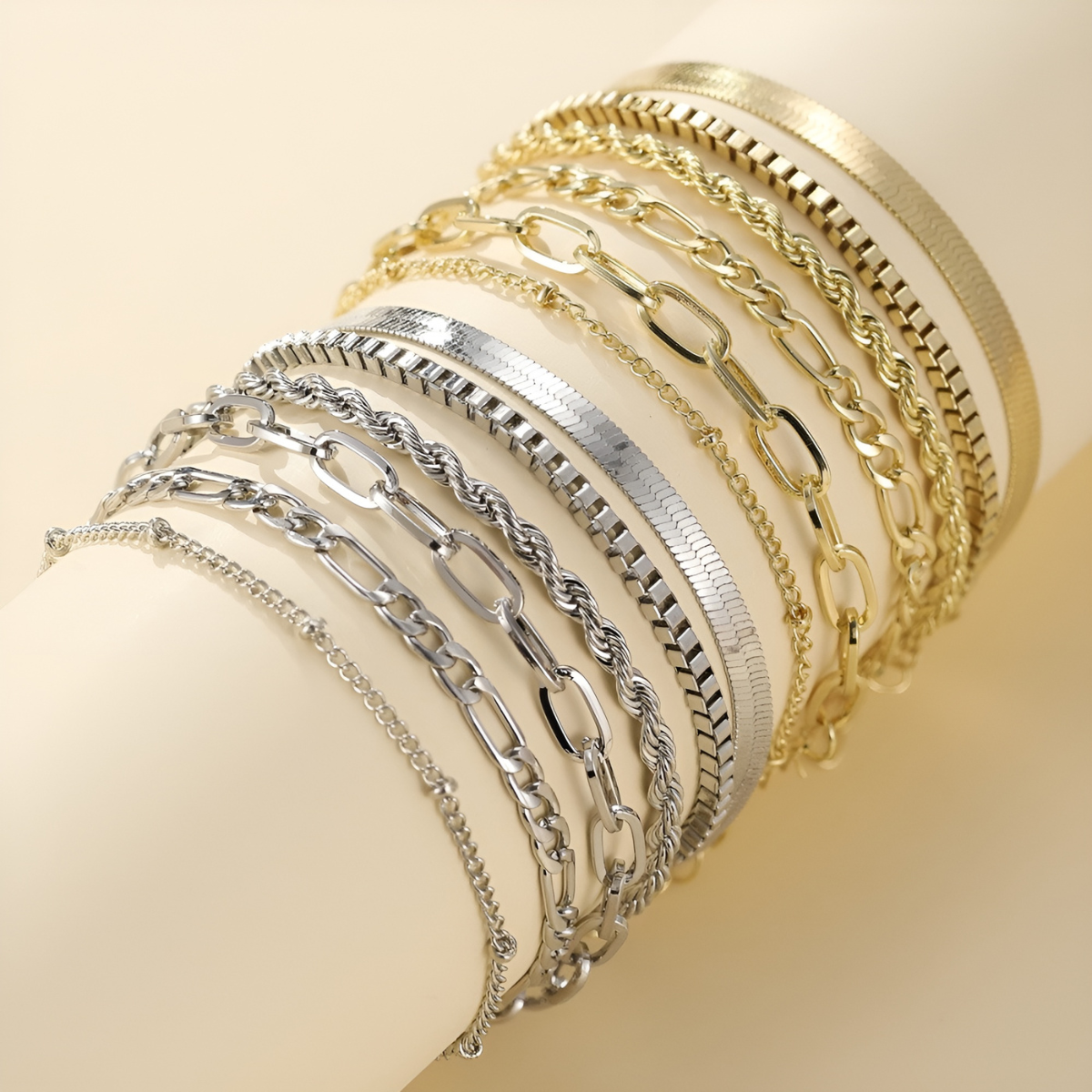 Elara – Bracelet Set in Minimalist Style for Women