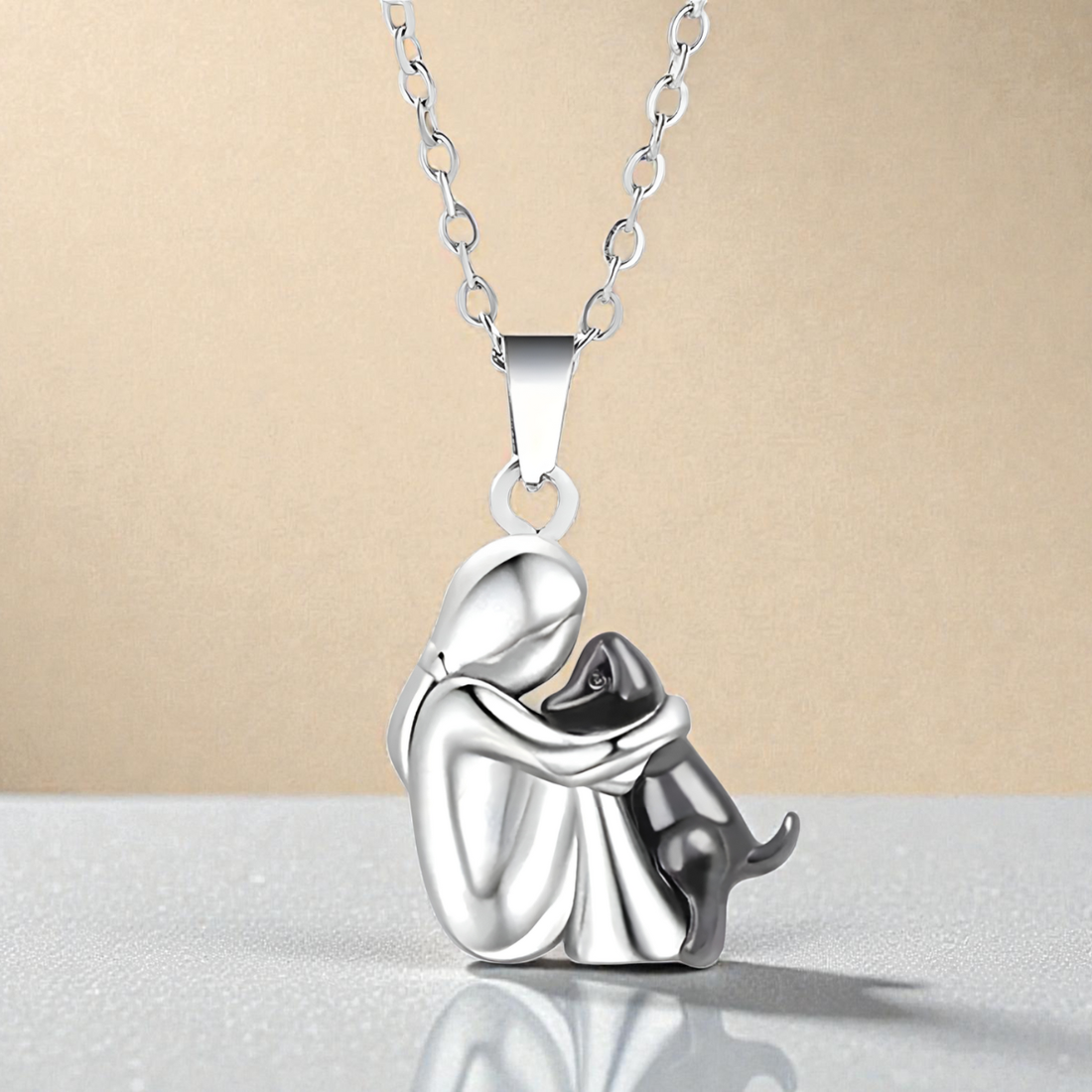 Lena – Elegant Embrace Pendant
